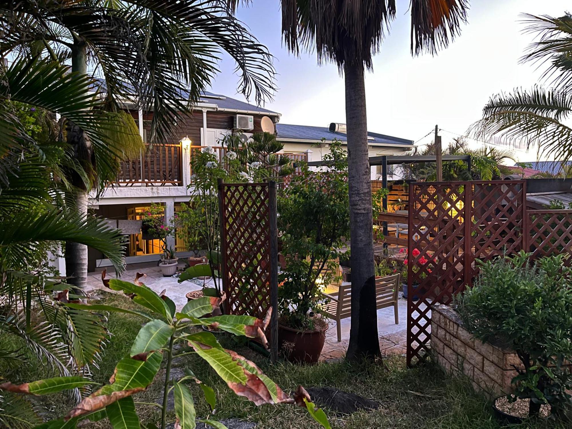 Kazyab Bed & Breakfast Saint Pierre Exterior photo
